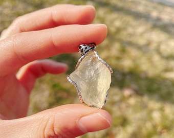 Gold Tektite Necklace,Raw Desert Glass,Real meteorite Necklace,Rare tektite meteorite crystals, Tektite stone jewelry