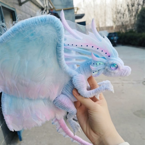 Bambole del drago blu del cielo, giocattoli del bambino del drago di fantasia, bambole di peluche Pterosauro, bambola di peluche realistica della creatura fantasy, bambole farcite del drago delle fate