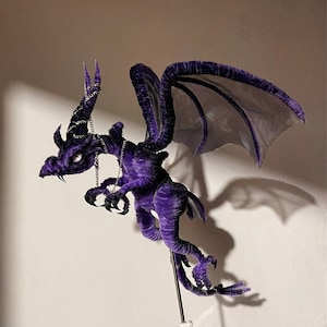 Bambola drago viola Fantasy fatti a mano Dragon babe giocattoli, Pterosaur Plush Doll, creatura di fantasia realistica peluche bambino, fata drago farcito dolly