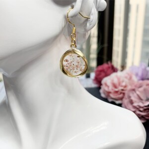 Pink Resin flower earrings,Real flower earring,resin flower earrings,dried flowers earring,real flower jewelry,pressed flower gift for her