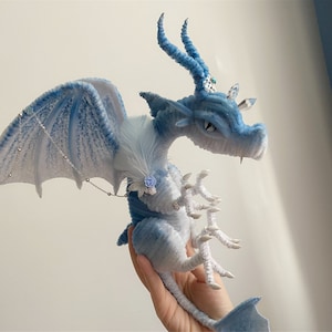 Blue Dragon bambola Fantasy fatti a mano Dragon babe giocattoli,Pterosaur Plush Doll,Realistic fantasy creatura peluche baby,Fata drago farcito dolly