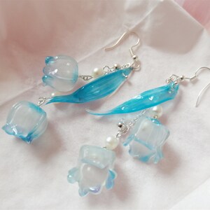 Lily of the valley dangle earrings,Teal flower dangle earring,Real flower earrings,floral earring,dry flower earrings,pressed flower jewelry