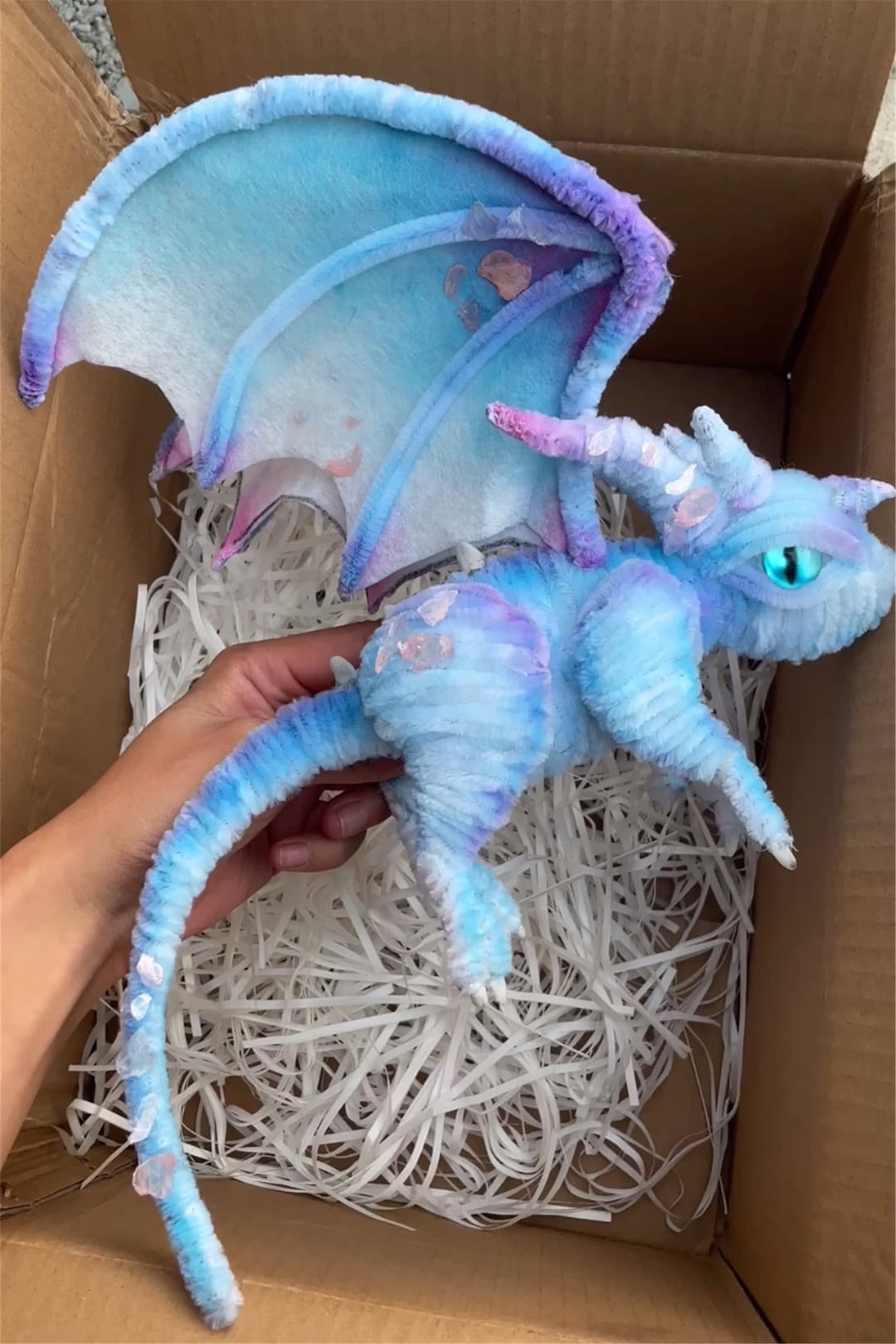青いドラゴン型ぬいぐるみ ドラゴン(オリジナルデザイン) | ぬいぐるみ オーダーメイド EUREKA