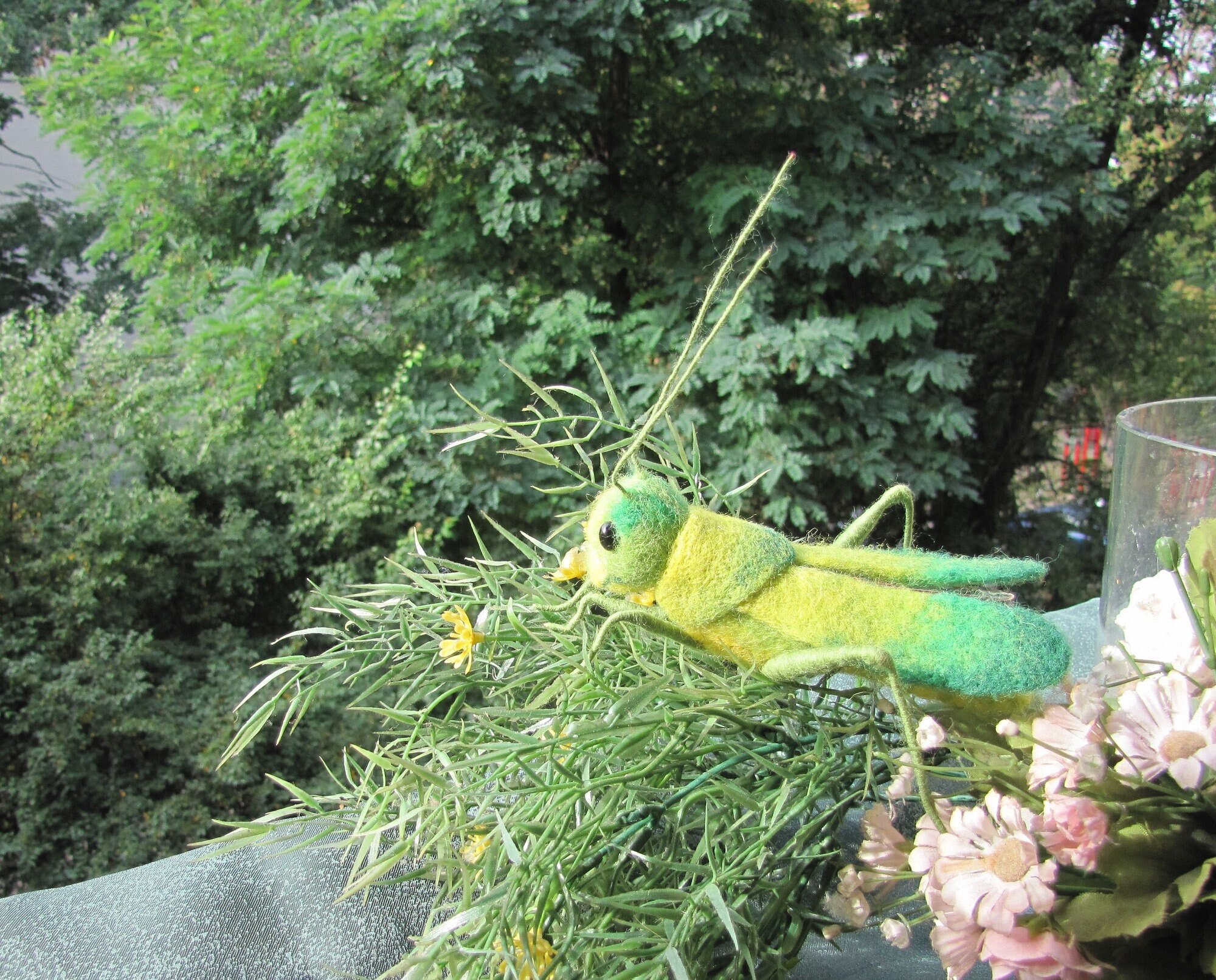 Grasshopper made of wool Soft miniature Room decor Grasshopper made of felt. Felted insect