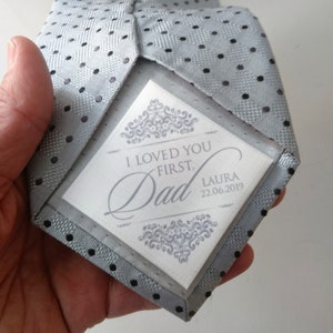 Je t'ai aimé en premier papa | Écusson personnalisé pour cravate de mariage | Cadeau père de la mariée | Etiquette souvenir | Patch cravate pour papa le jour du mariage