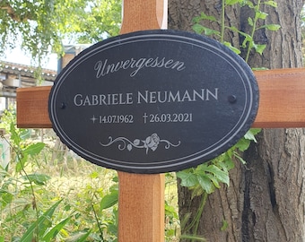 Wooden cross with slate engraving - Weatherproof memorial cross made of oak wood with an individual slate plaque for unique memories