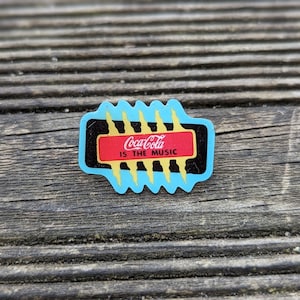 Vintage Coca Cola Pin Badges [Various Designs]