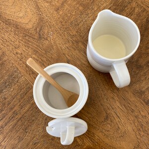 Pepo Ceramics Groove Cream + Sugar Set- gloss white