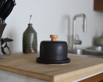 Pepo Ceramics Butter Dish Plain with Wood Knob - wrought iron black