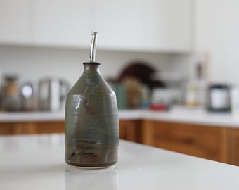 Slash + Dash Olive Oil Bottle- smoke green