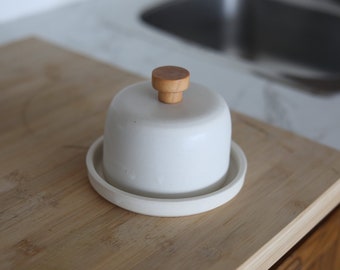 Pepo Ceramics Butter Dish Plain with Wood Knob - soft matte white