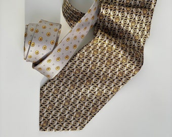Vintage Gianni Versace Collection Medusa Tie, 100% Silk, Made in Italy, Designer Tie, Mens Tie