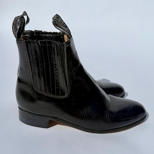 Vintage Womens Black Leather Western Boots, Made in Mexico, Cowboy Cowgirl Boots, Short Pullon Boots, Size 8/8.5