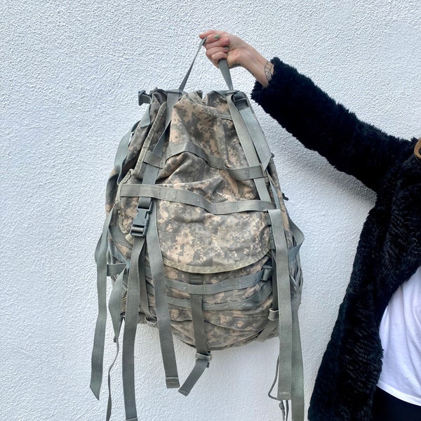 Vintage Army Rucksack, Vintage Army Backpack, ACU Digital Bag, US Military Pack, Combat Field Pack, Us Army Mollie II Rucksack