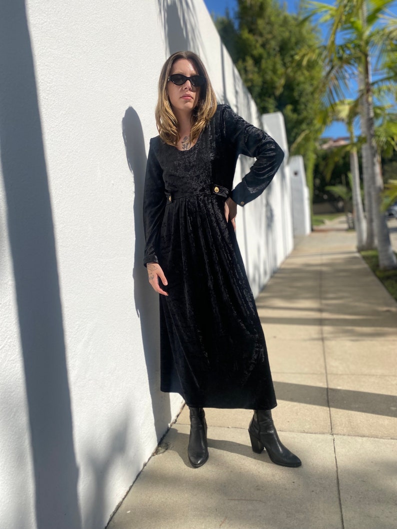 Vintage 90s Black Crushed Velvet Dress, Grunge Long Sleeve Dress, Black Velvet Dress, Velvet Midi Dress, Vintage Dress, Vintage Velvet, Med image 2