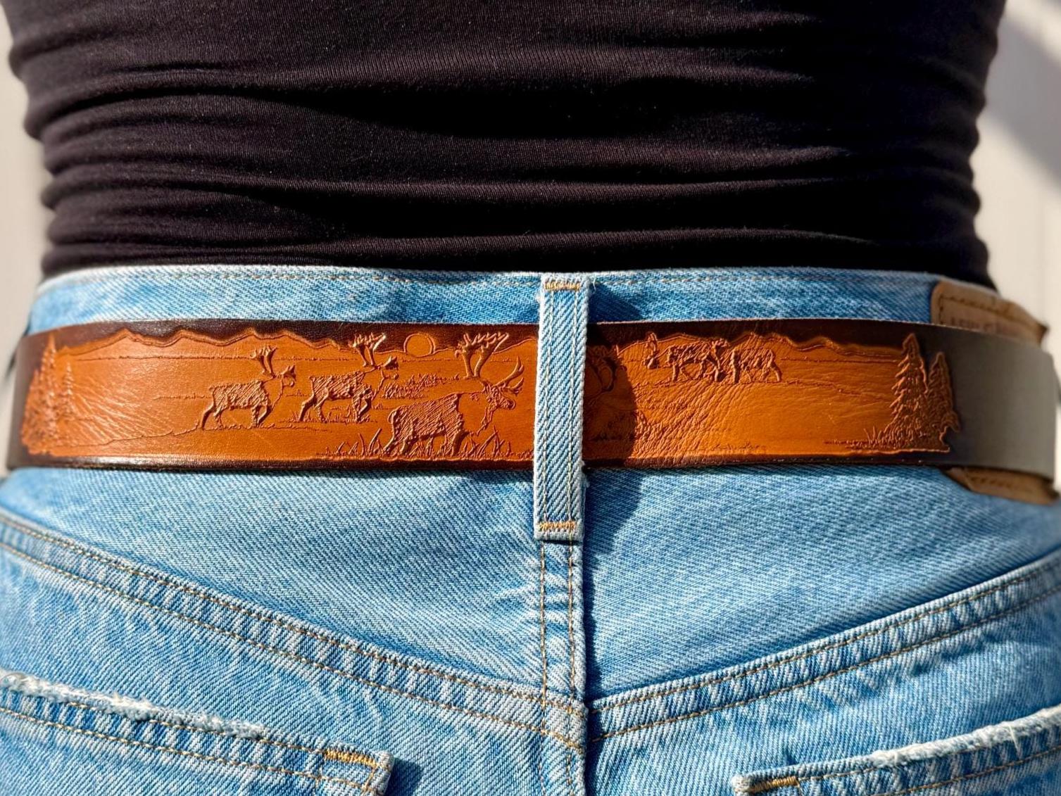 VTG 70s 80s Brown Leather Alaska Belt Stamped Wolves & Elk Handmade Western SM Alaska Souvenir Leather Belts | Diamond D Custom Leather  main image 4