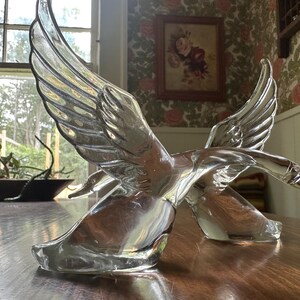 Vintage Heisey Art Glass Crystal Pair of Swans In Flight