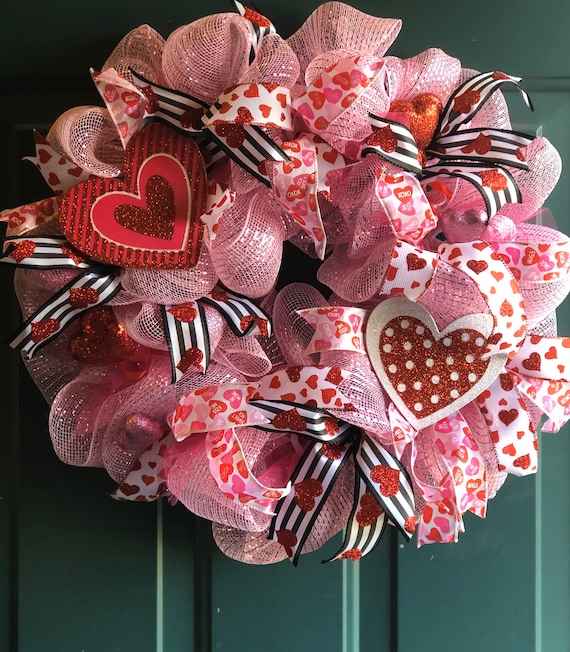 Valentines Day Wreath, Pink, Hearts, Front Door Decor 