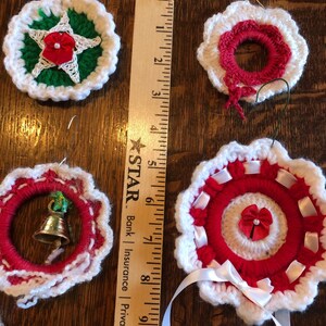 Christmas wreath ornaments set of 4, crochet image 2