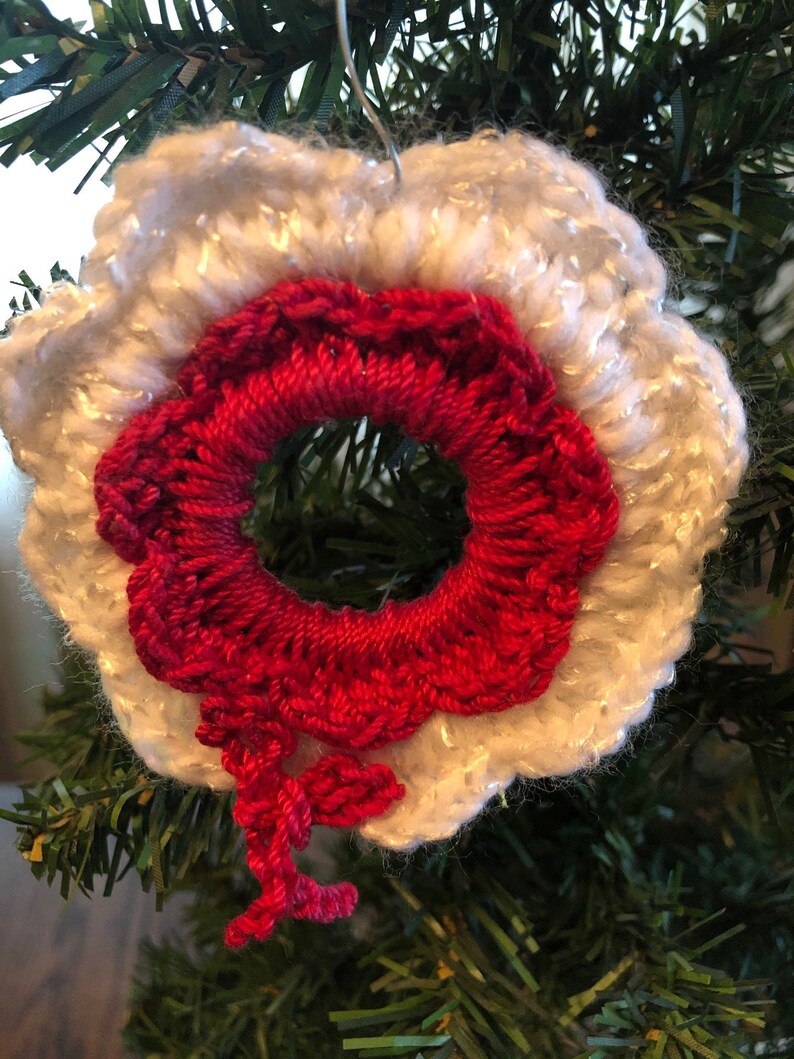 Christmas wreath ornaments set of 4, crochet image 3