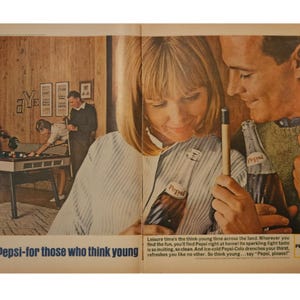 Anuncio impreso vintage de Pepsi Cola, decoración retro de los años 60