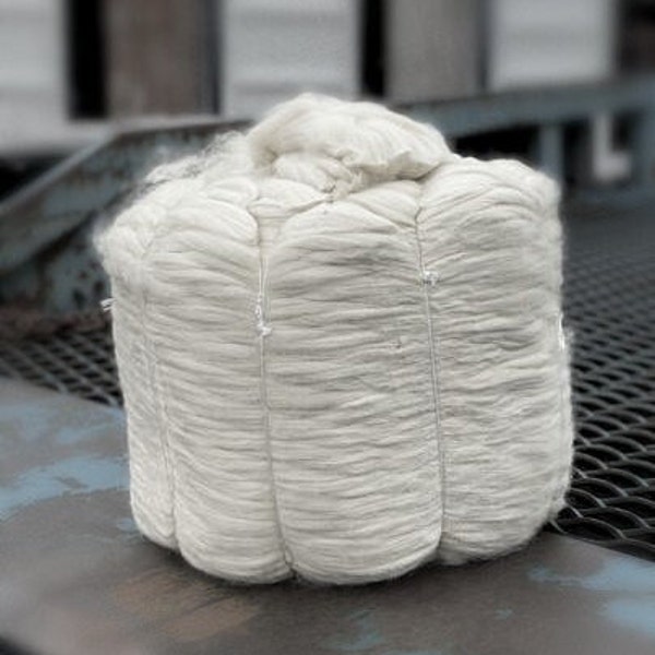 Sale! 21mic MERINO Wool Bump, Natural White Wool Roving, 70s Merino, Top Wool Bulk, Lb, Pound