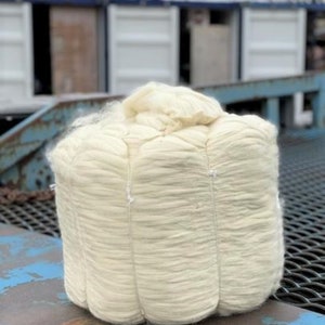 18.5mic SUPERWASH MERINO Super-Fine Top Wool, Cruelty-Free, Ecru Natural White Merino Wool Roving, Bump, Bulk, Wholesale