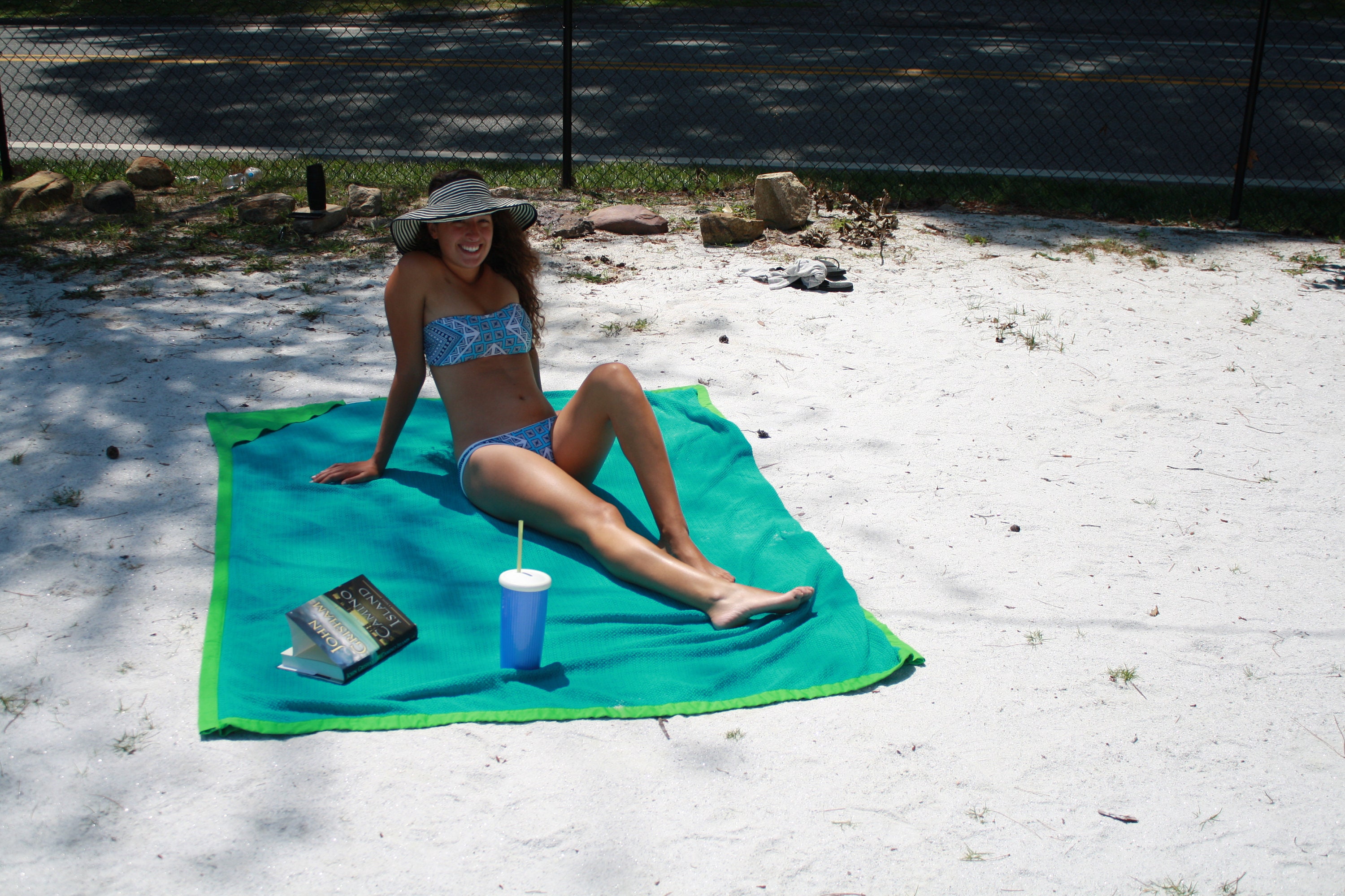 The Only Combo Bed Cover snuggie type Sandless Beach Blanket Made