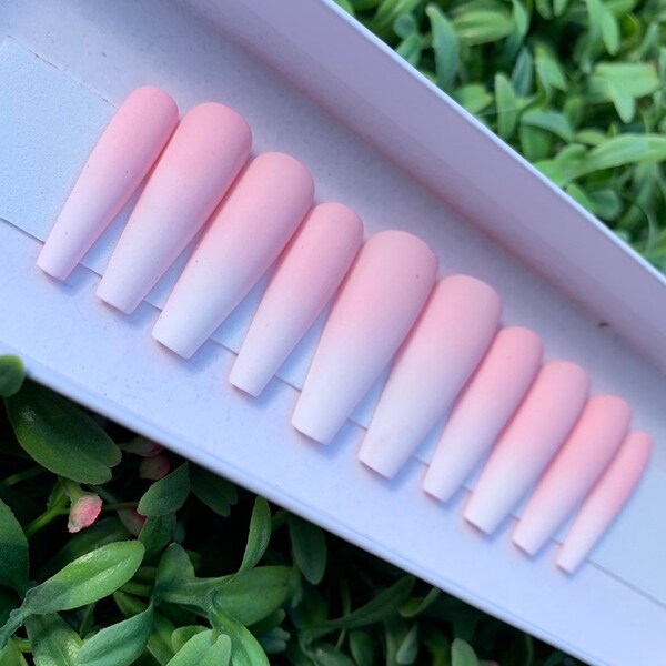 Ombre coffin nails pink and white