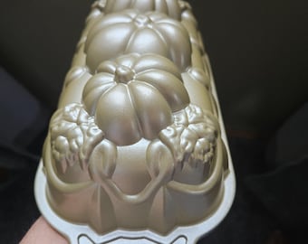 Nordic Ware Elegant Pumpkin Loaf Pan Gold Tone Cast Aluminum 6 cups