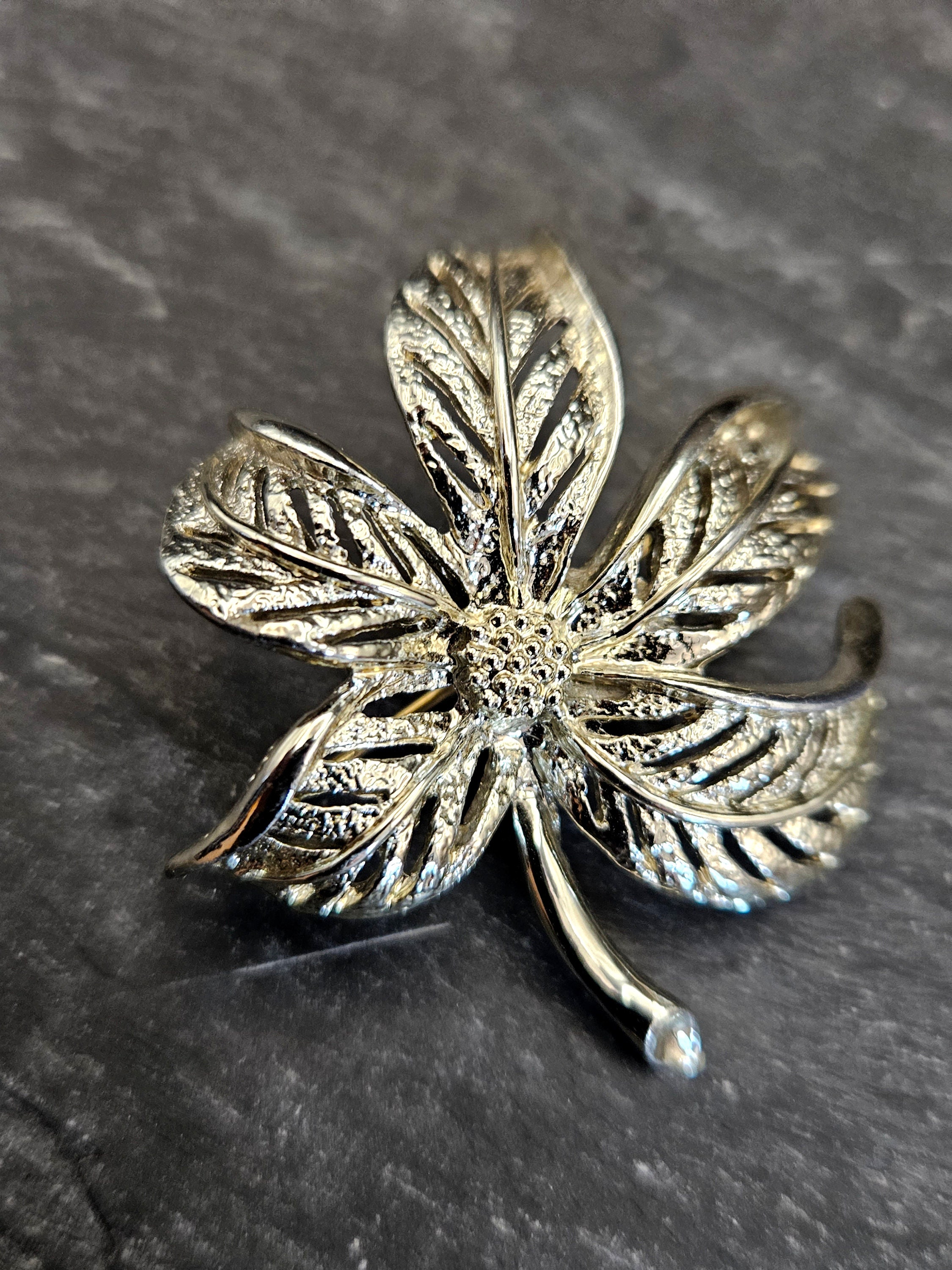 Brooches for Women Vintage Green Leaf Brooch Leaf Brooch Men And Women  Collar Pins Rhinestones Clothing Accessories Brooches in Jewelry