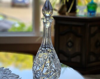 Vintage Pinwheel Crystal Wine Decanter w Stopper