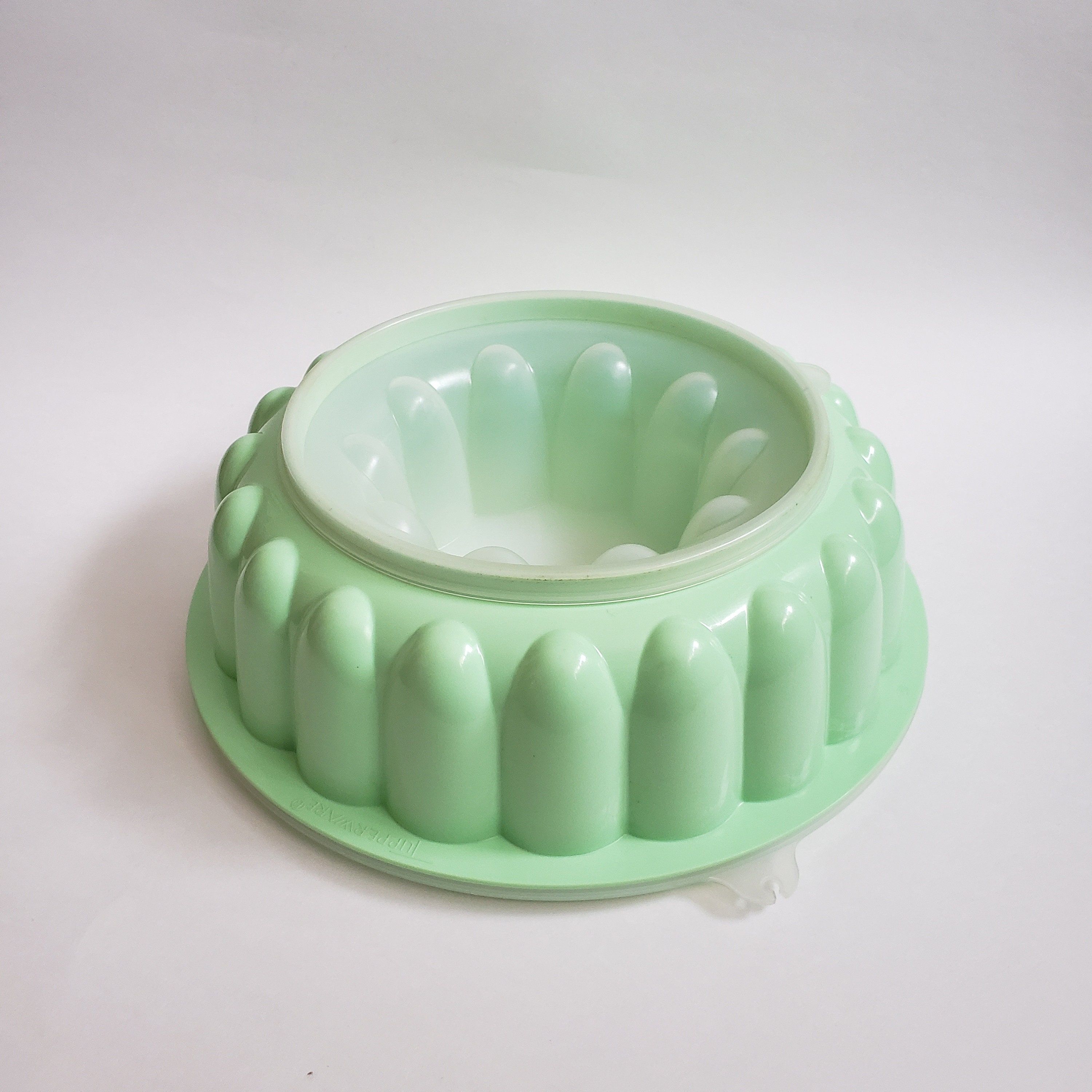 Tupperware 3 Piece Jello Mold with Lid Vintage Light Green