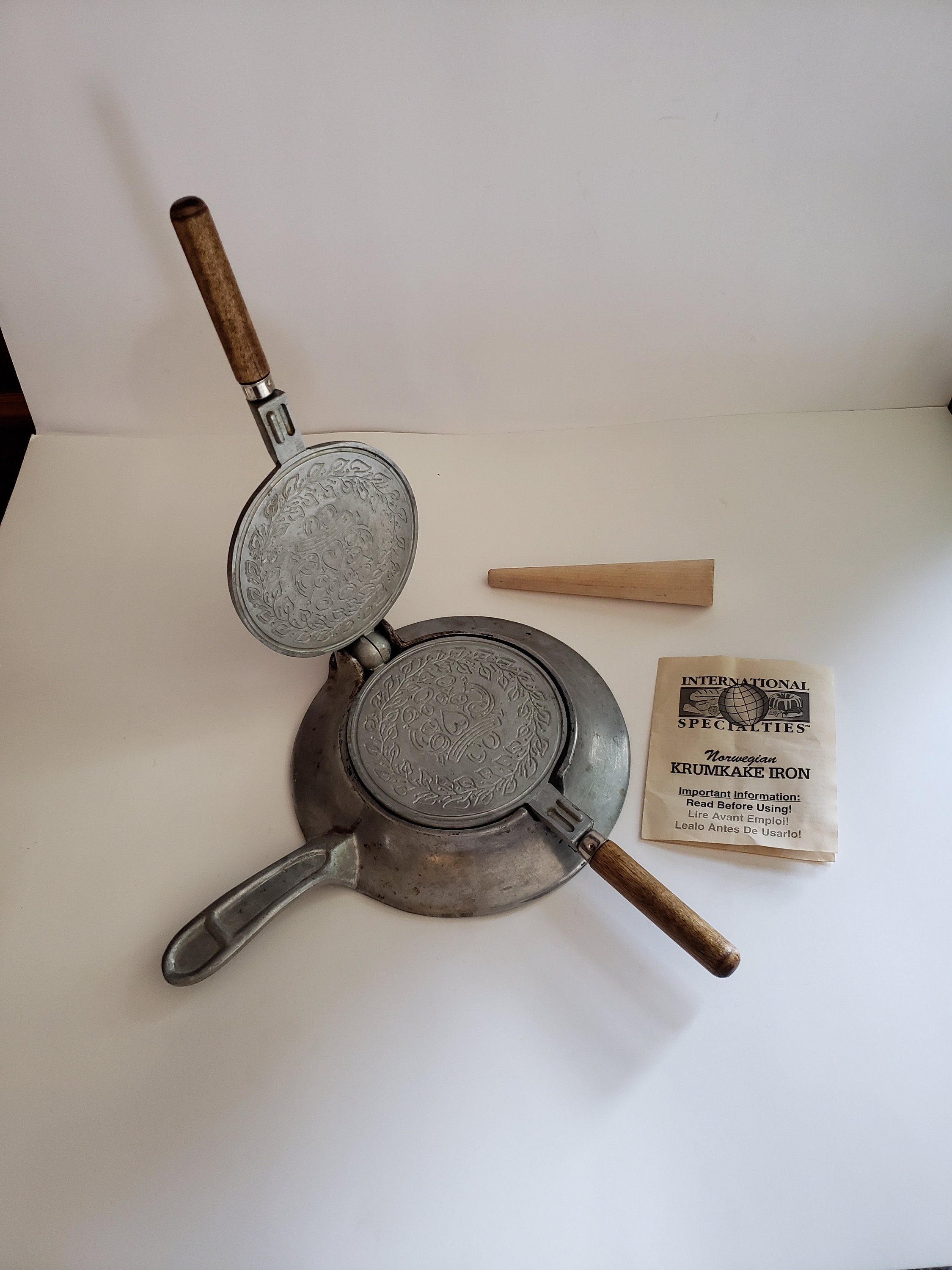 Vintage Nordic Ware Cast Aluminum Krumkake Iron Wood Handles 