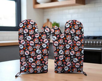 Oven Mitts / Oven Gloves / Gift For Her / Cooking Gift / Baking Present / Vampire Cats / Kitchen Decor / Special Occasion / Dinnerware Gift