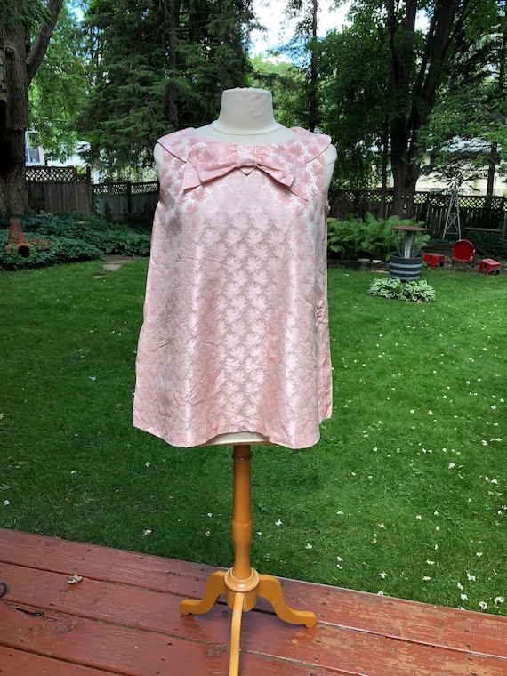 Vintage 1950s Pink Sleeveless Blouse with Bow and… - image 1