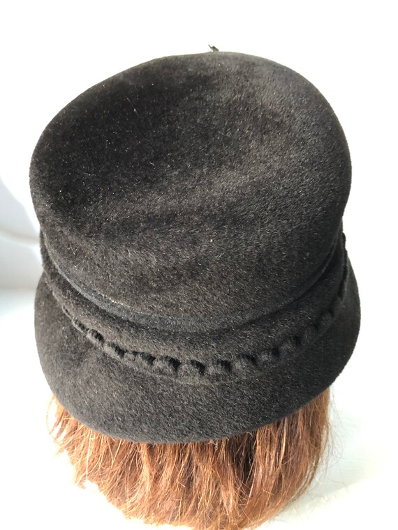 Vintage Black Velour Cloche Hat with Feather Plum… - image 6