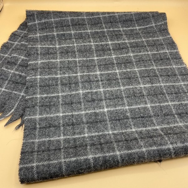 100% Lambs Wool Scarf Gray Plaid Warm Lambswool Grey Winter Scarves Natural Fiber Scarf Pierre Cardin Fine Muffler