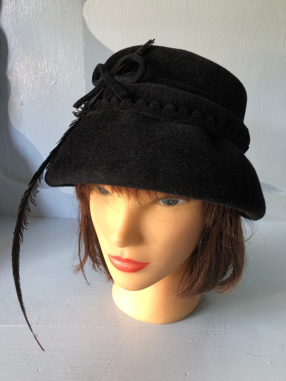 Vintage Black Velour Cloche Hat with Feather Plum… - image 2