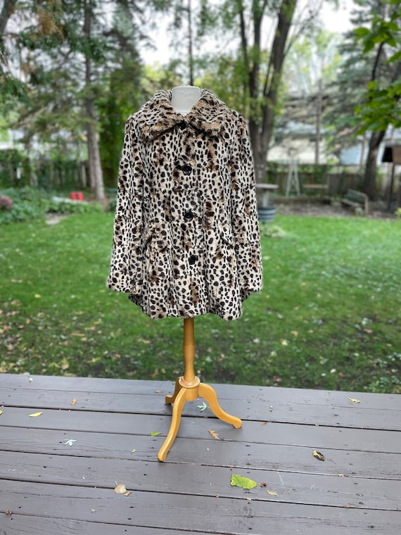 Silky Soft Vintage Leopard or Cheetah Faux Fur Co… - image 1