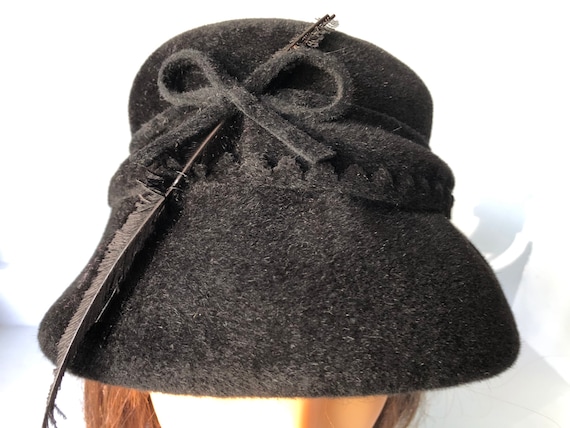 Vintage Black Velour Cloche Hat with Feather Plum… - image 4
