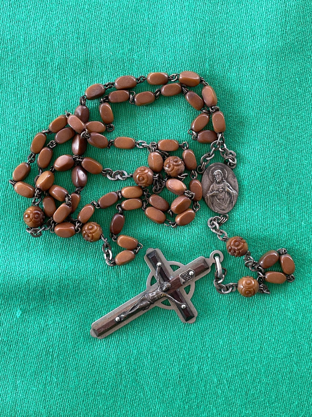BROWN BEADS NECKLACE Religious Brown Beads Necklace Jesus Crucifix
