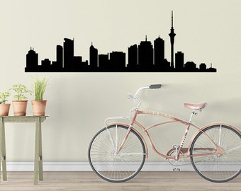 INDIGOS UG Wandtattoo Landshut Skyline – Schwarzes Stadt-Silhouetten Design, 80x29 Cm, Selbstklebend
