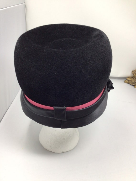 Vintage Black/ Pink Velvet and Satin Cloche Hat - image 4