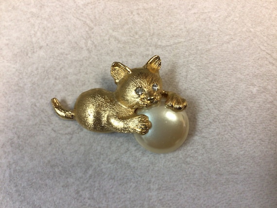 Richelieu Cat Brooch With Faux Pearl - Etsy