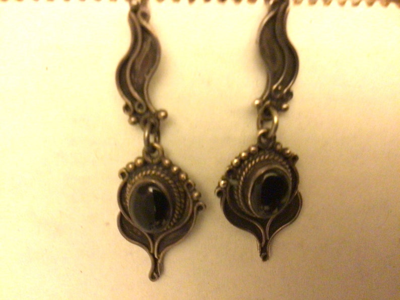 Vintage 950 silver and onyx hook earrings