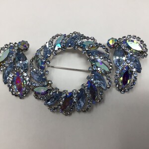 Vintage Weiss Rhinestone Brooch and matching clip earrings