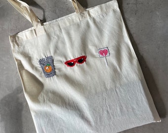 Canvas tote bag| Reusable tote bag|Love your body tote bag| Hand embroidered tote bag | Hand Stitched tote bag| Handmade embroidery art