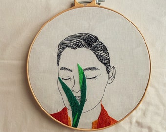 Thalia Portrait | Hand embroidered portrait | Embroidery | Fiber portrait