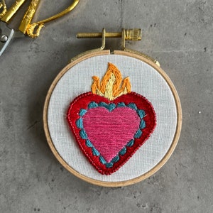 Heart Embroidery Hoop Wall Decor Hand-Stitched Art Valentine's day gift image 3